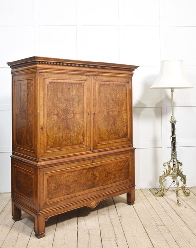 Well figured walnut - walnut, press