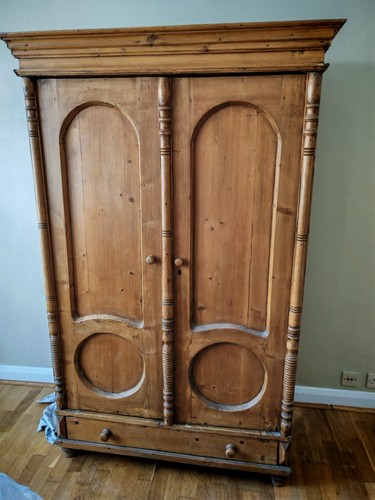 Antique old pine wood - /,