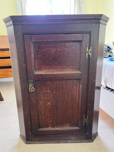 Georgian oak corner cupboard - corner,